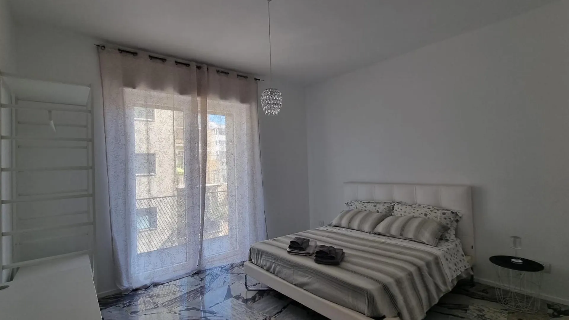 Repubblica Rooms Bari Italia
