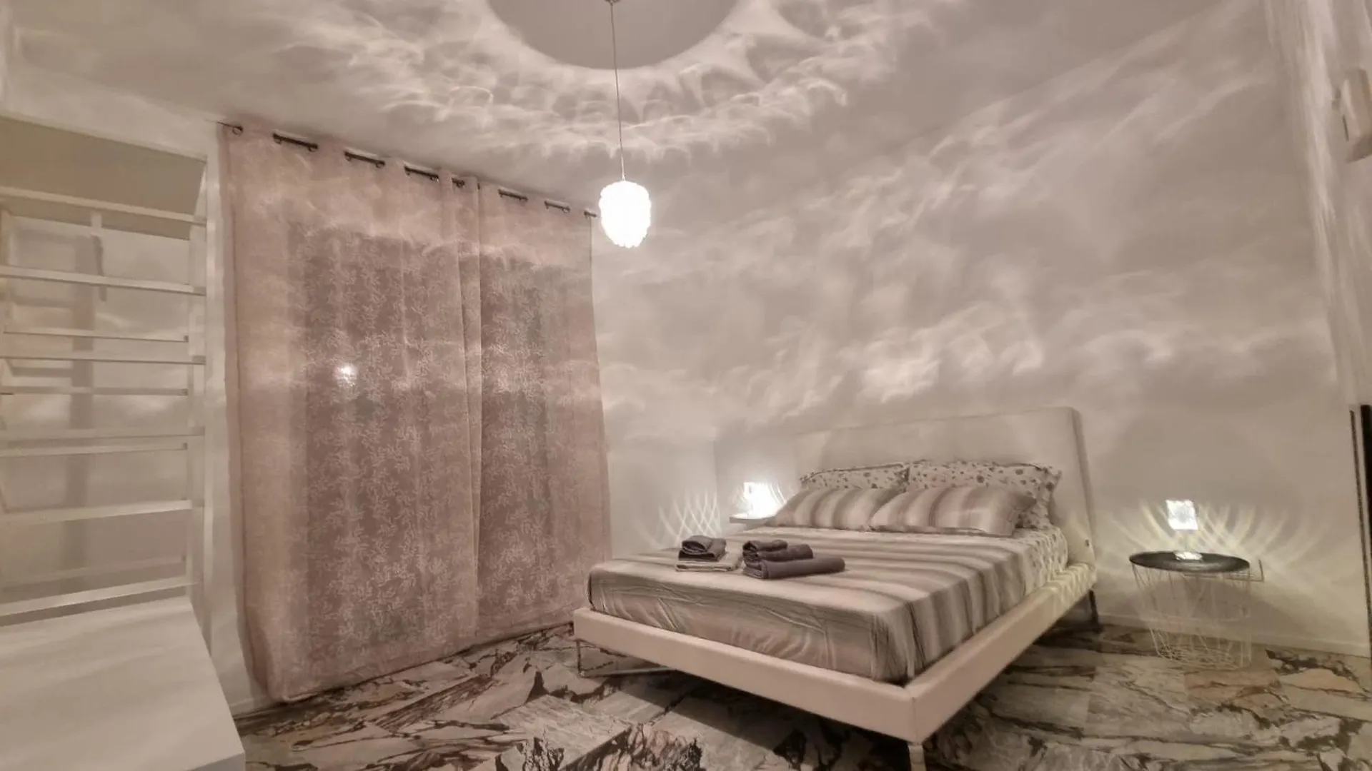 Bed & Breakfast Repubblica Rooms Bari Italy